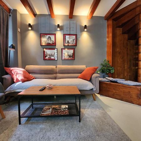The-Point Lovely Studio In Center Of Bucureşti Ngoại thất bức ảnh